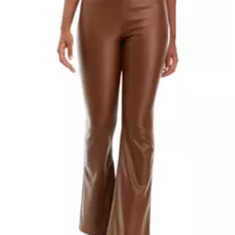 Tinseltown Juniors' Pull On Straight Brown Faux Leather Pants size small NWT